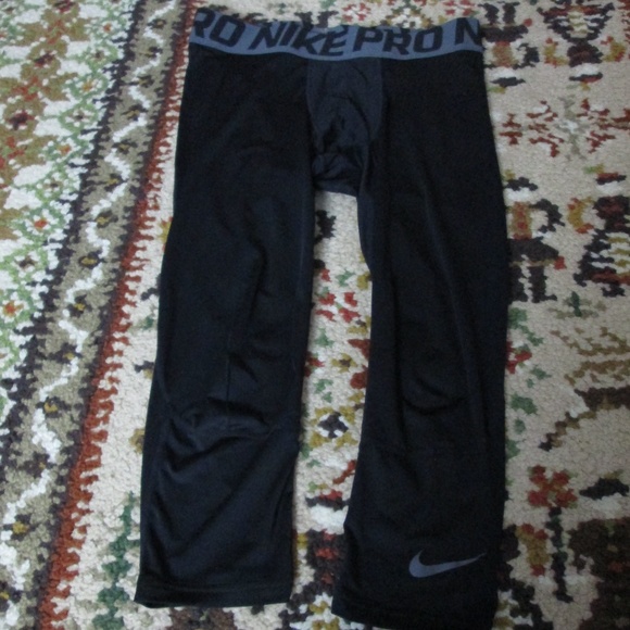 nike capris mens